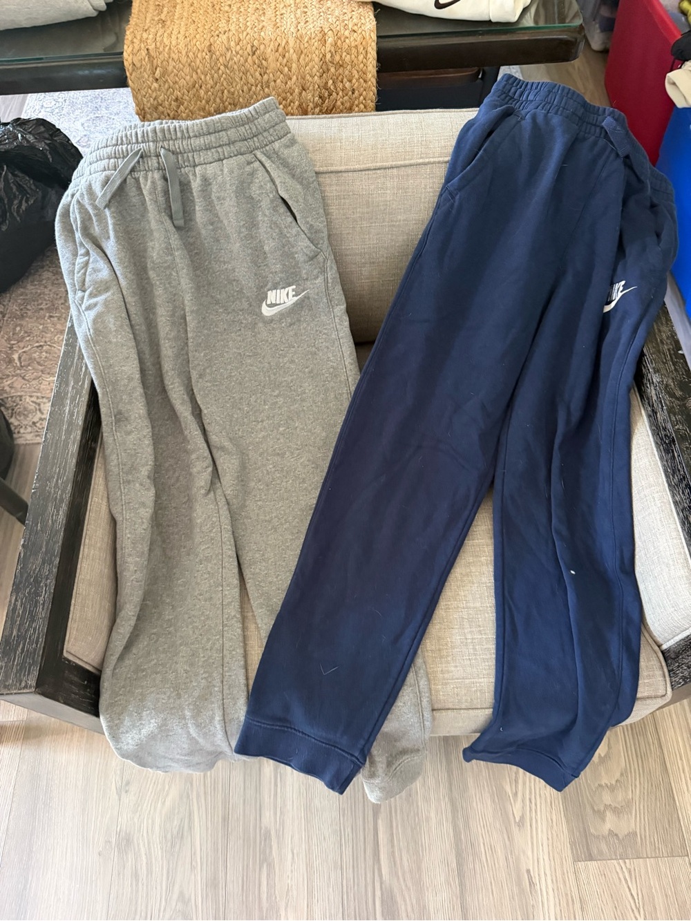 Nike Kids Sweatpants in Gray and Navy Blue